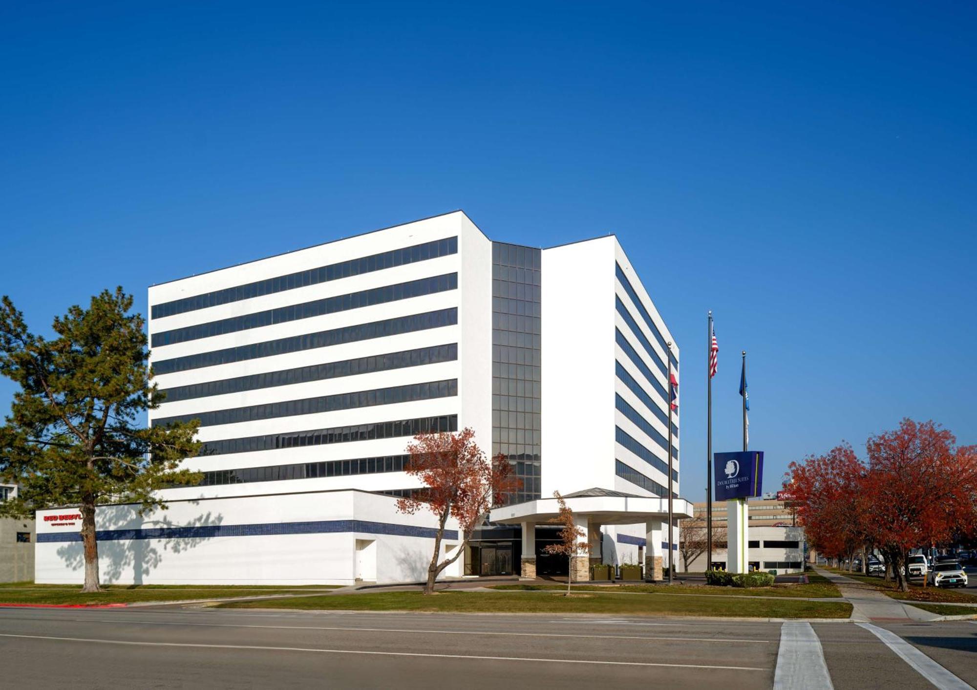 Doubletree Suites By Hilton Salt Lake City Exterior photo